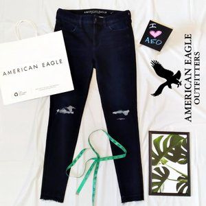 AEO SuperStretchX4 sz 4 distressed high rise jegging